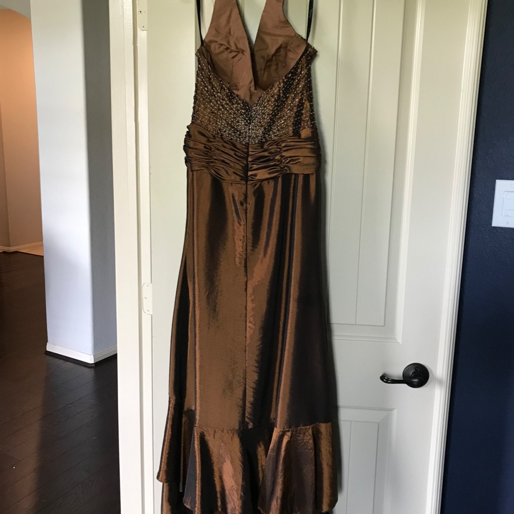 Formal Dress - Picture 7 of 8